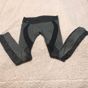 Perfect condition high quality NUX high compression leggings!